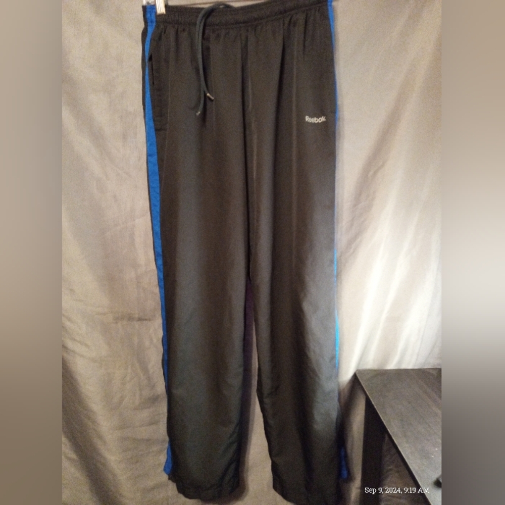 Women's Reebok lined windbreaker pants